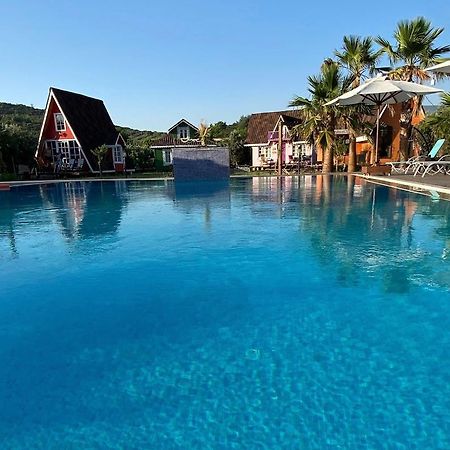 Seyyah Cafe Bungalows Aliaga Екстериор снимка
