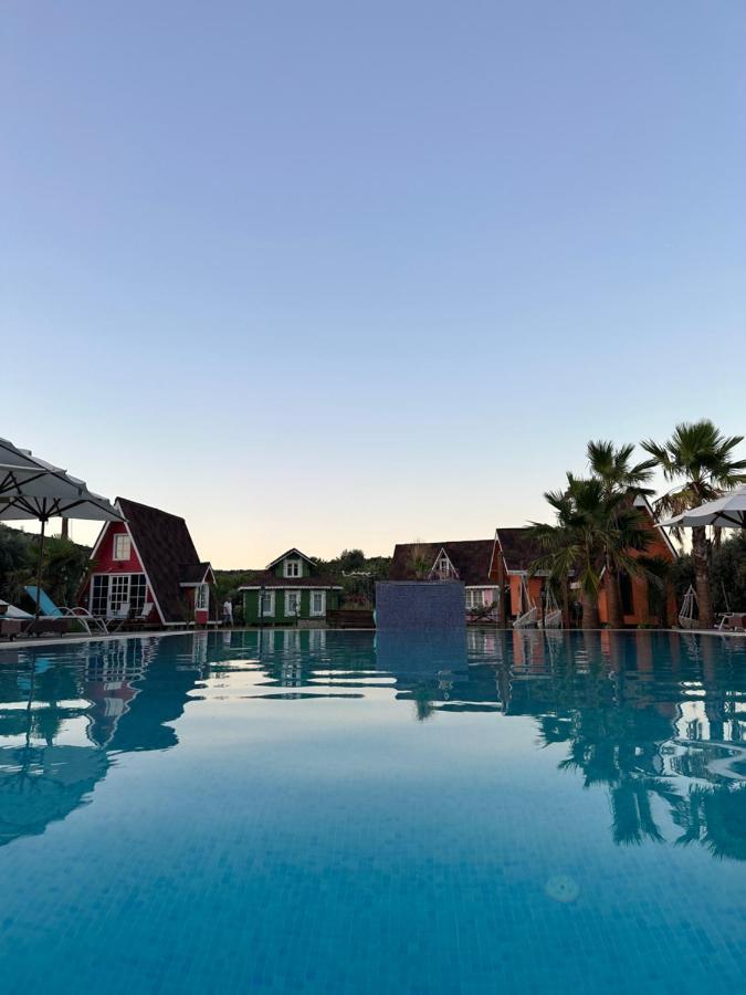 Seyyah Cafe Bungalows Aliaga Екстериор снимка